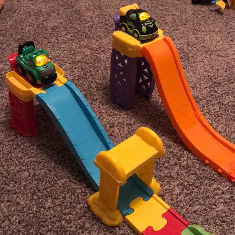 Go go smart wheels launch and play raceway